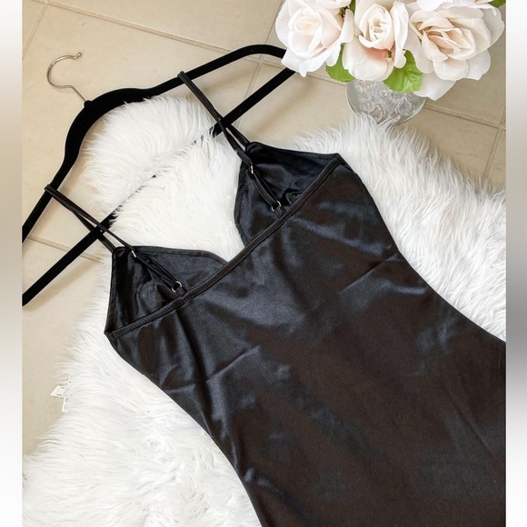 BNWOT Black Bodycon Dress size L but fits M - Picture 12 of 13